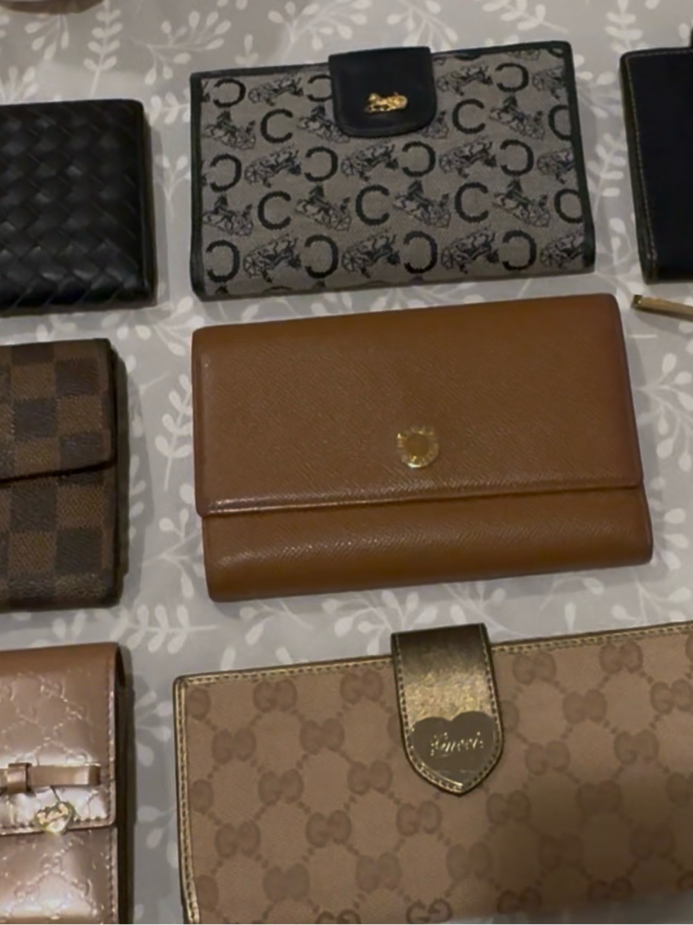 Preloved Wallets - Picture 2 of 16
